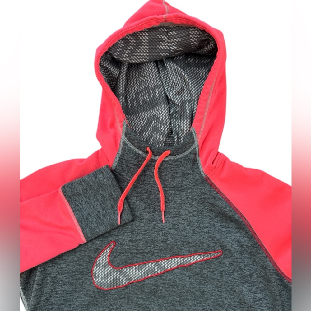 Nike Therma Fit Women’s‎ Hoodie Size Medium Pink & Gray Hooded Nike Logo